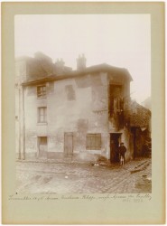 AD075PH_UPF0401.JPG