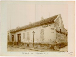 AD075PH_UPF0672.JPG