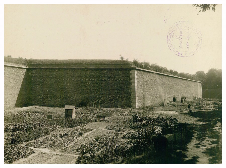 AD075PH_FORT018.JPG