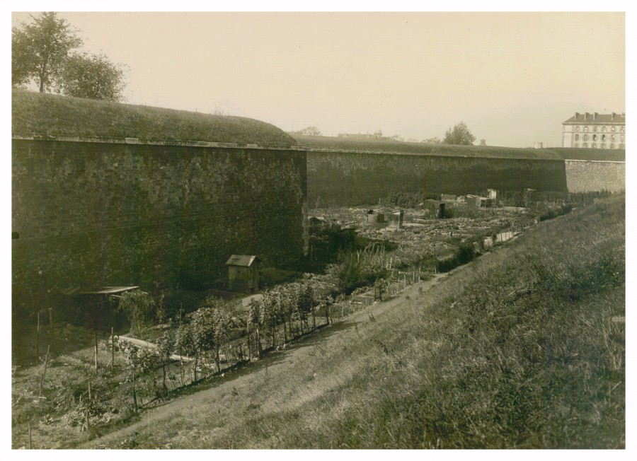 AD075PH_FORT102.JPG