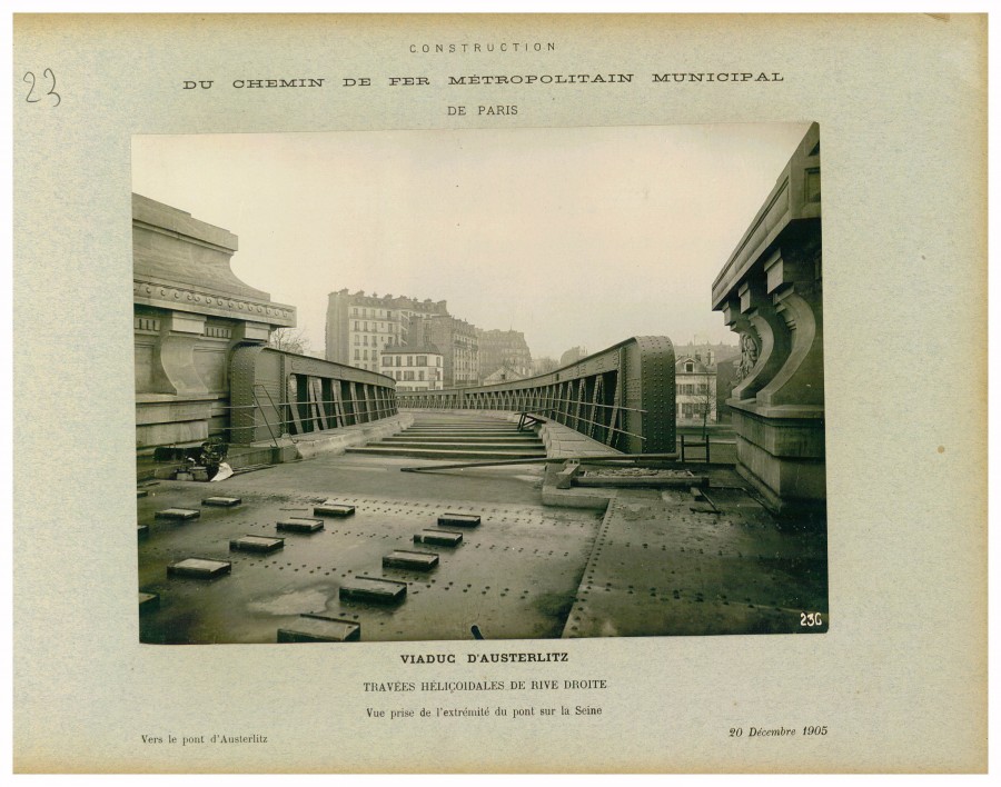 AD075PH_METR270.JPG