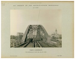 AD075PH_METR275.JPG